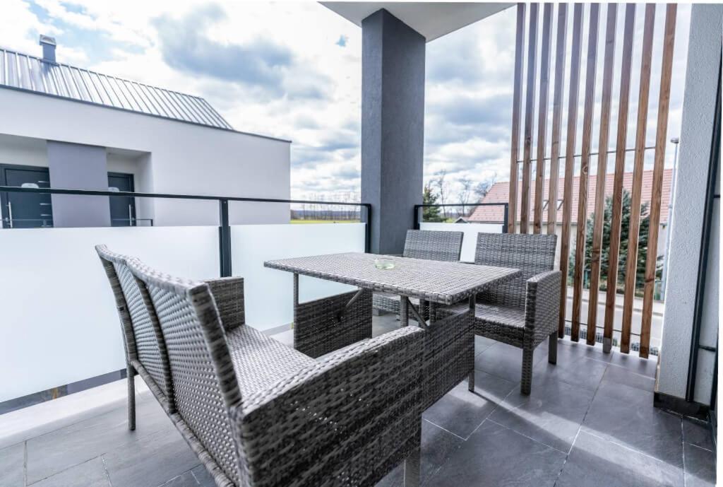 Apartments Sunrise Banovci Εξωτερικό φωτογραφία