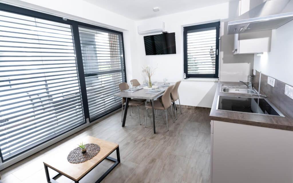 Apartments Sunrise Banovci Εξωτερικό φωτογραφία